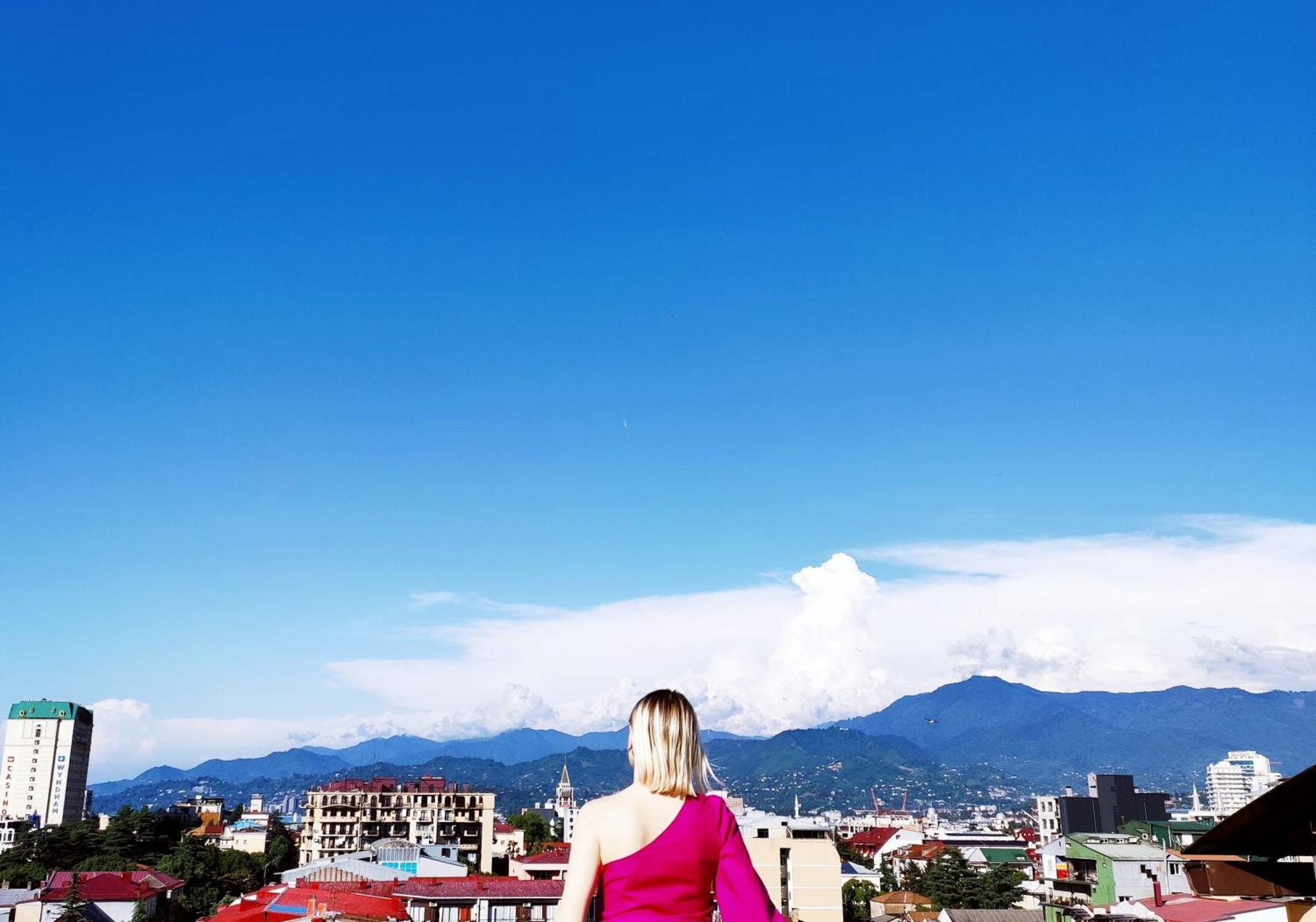 Panorama Hotel Batoemi Buitenkant foto